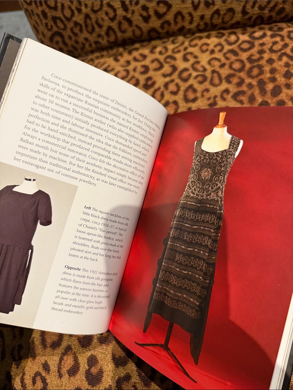 Chanel Book - Picture 2 of 3
